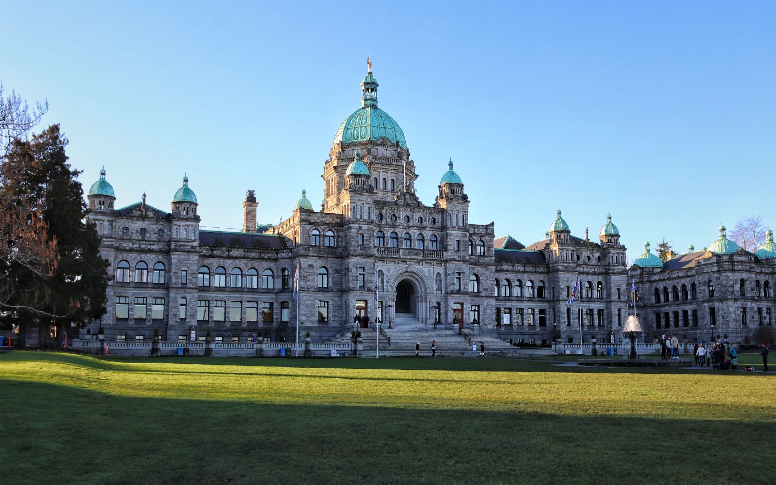 a view of the exterior of the bc legislative assembly in victoria, bc.