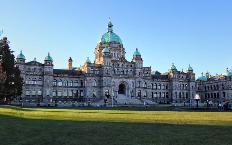 a picture of the parliament buildings in victoria in february.